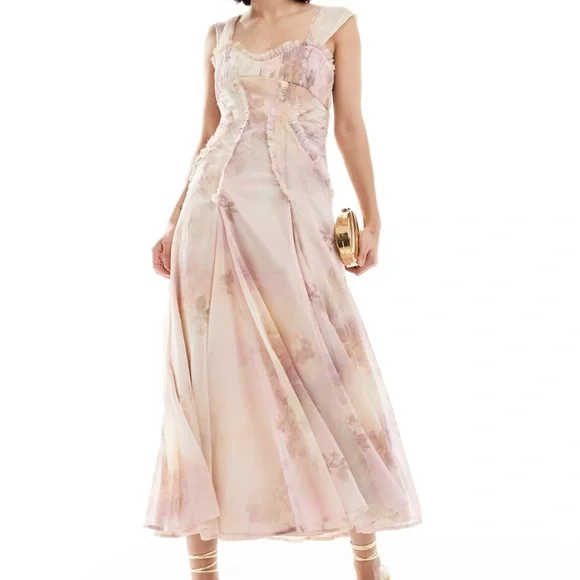 ASOS DESIGN gathered corset detail midi dress in soft floral print - Picture 2 of 4